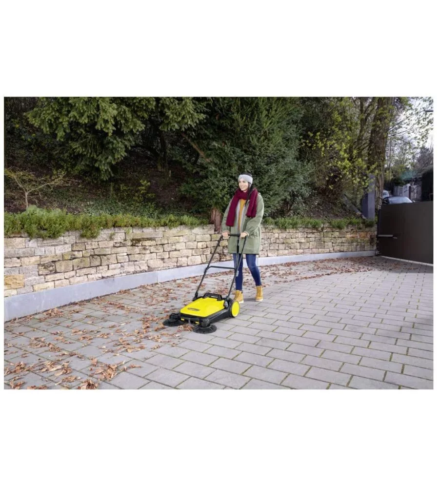 Spazzatrice manuale karcher s4 twin.