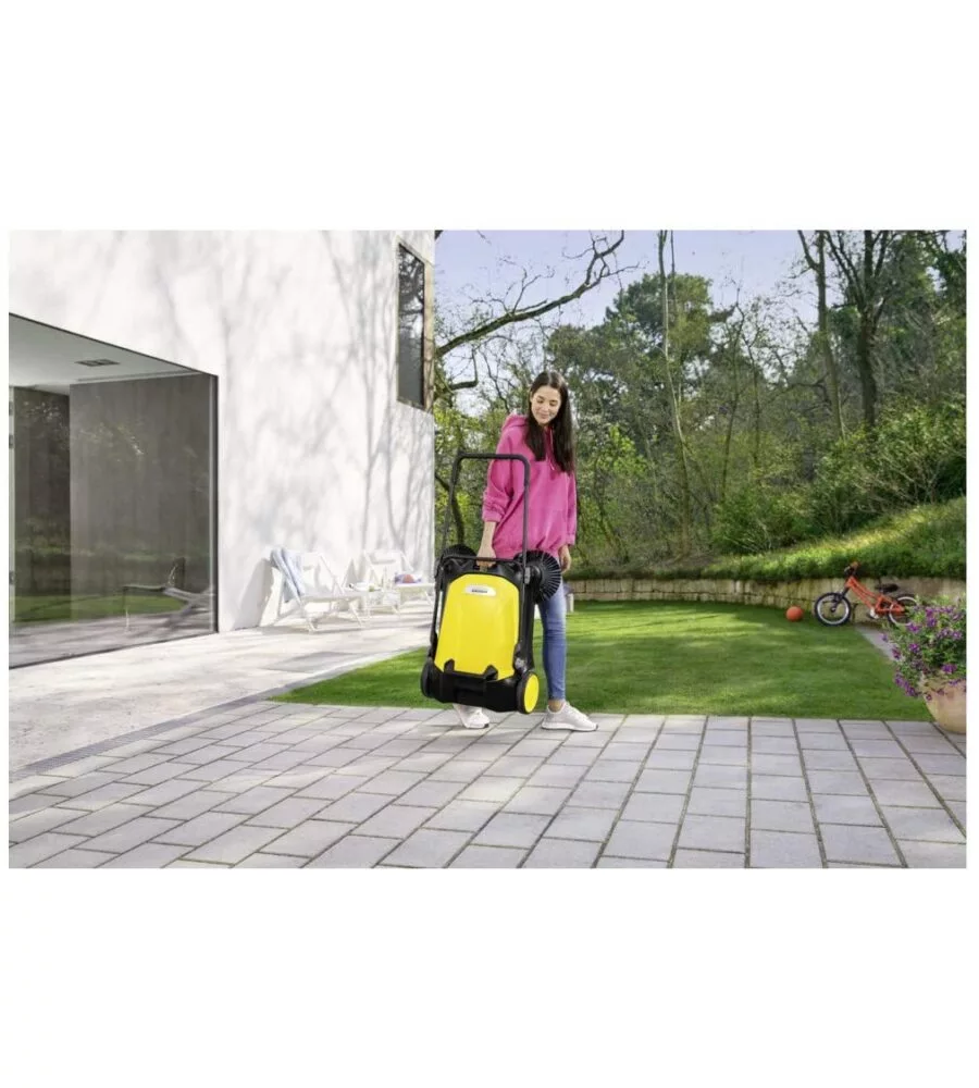 Spazzatrice manuale karcher s4 twin.