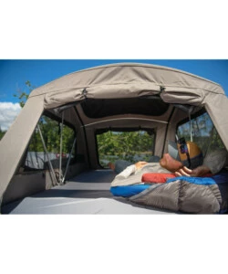 Tenda da tetto per auto skyrise hd medium y8007437 per tre persone - yakima